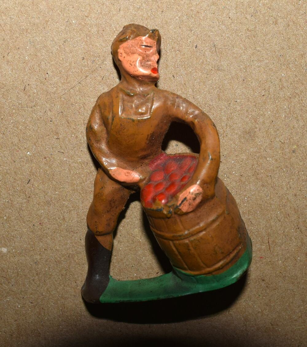 Vtg 30s Manoil Man Juggling Barrel of Apples in Khakis 41/36 Figurine Lead Toy